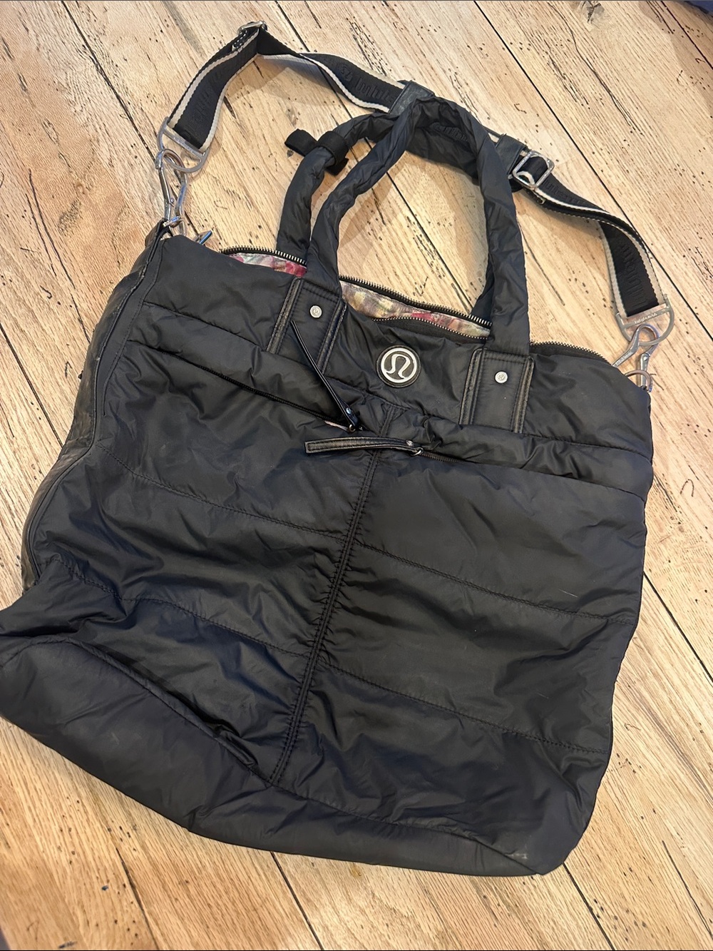 lululemon athletica Black Quilted Convertible Crossbody Messenger Tote